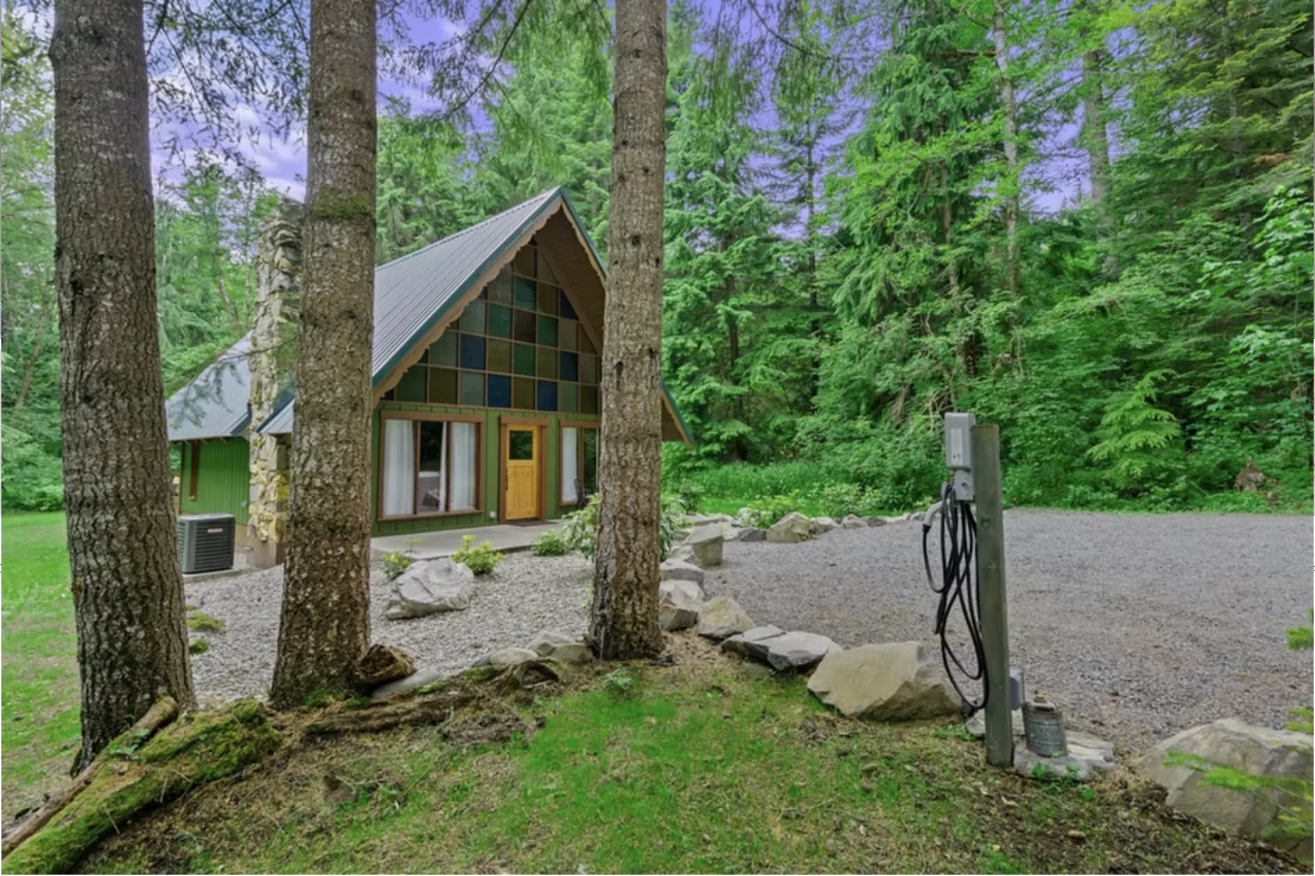 Redtail Rendezvous A-frame chalet — best Airbnb near Mount Rainier